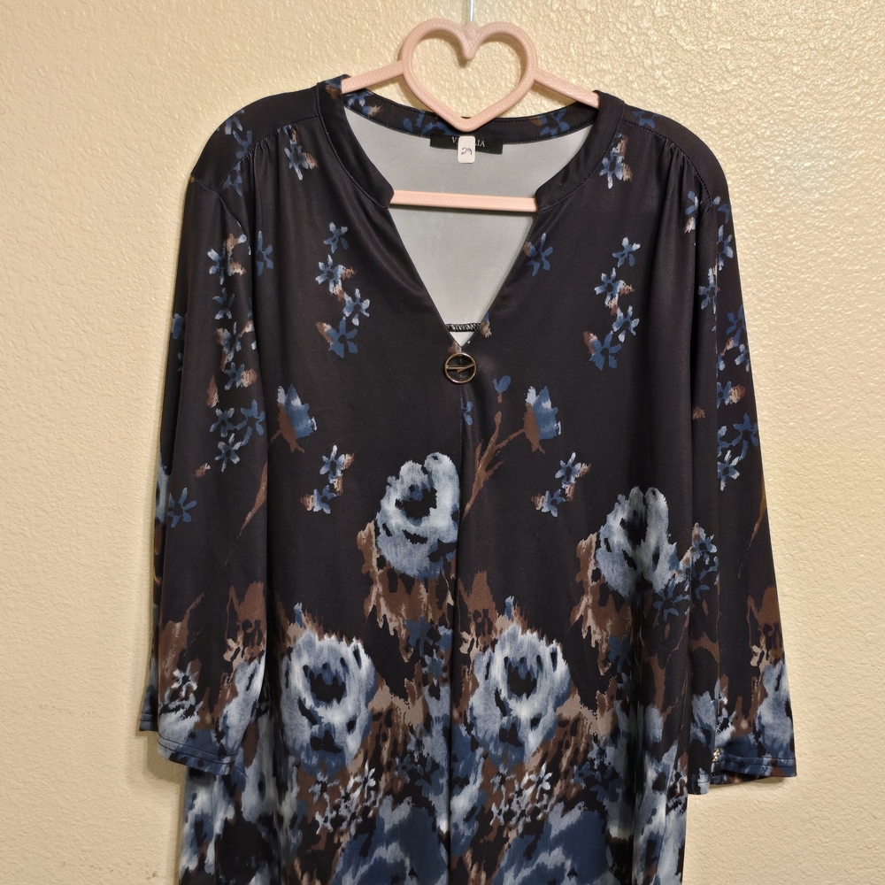 Floral V-Neck Women's Top - Black and Blue